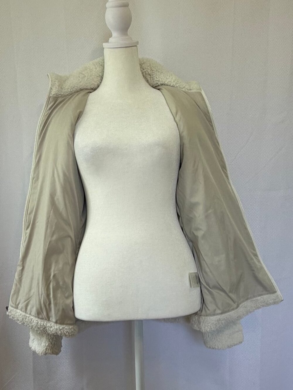 Patagonia Women's Los Gatos Birch White Fleece Outdoor Jacket - Picture 7 of 16